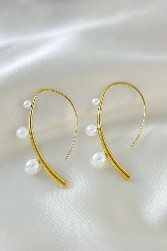 Gold Oval Open Pearl Earrings