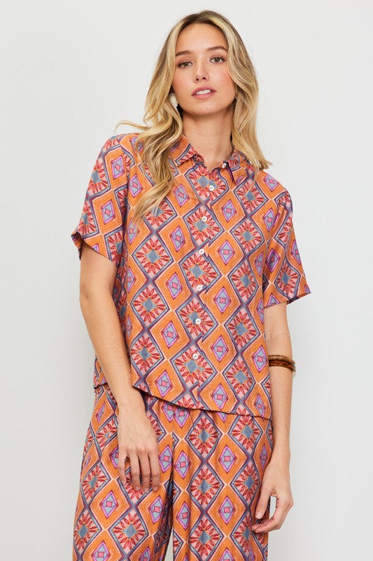 Geometric Print Short Sleeve Blouse